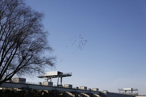 哪怕英语专八,写不对一封工作邮件也是白搭——论职场商务邮件的正确打开方式